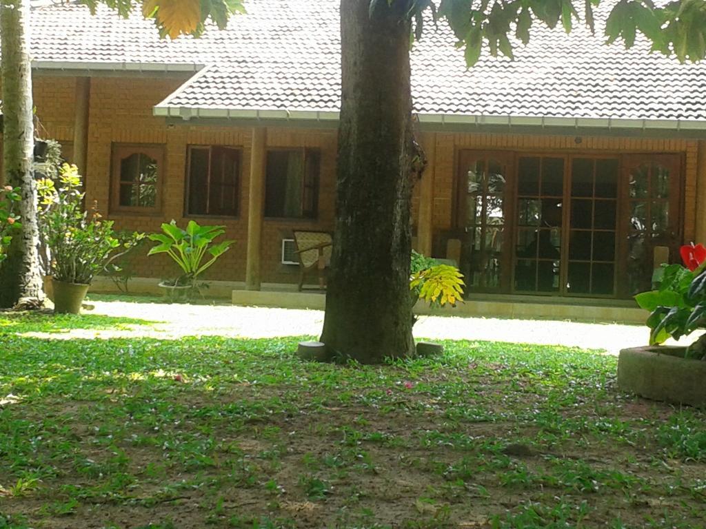 Cinnamon Bungalow Negombo Room photo